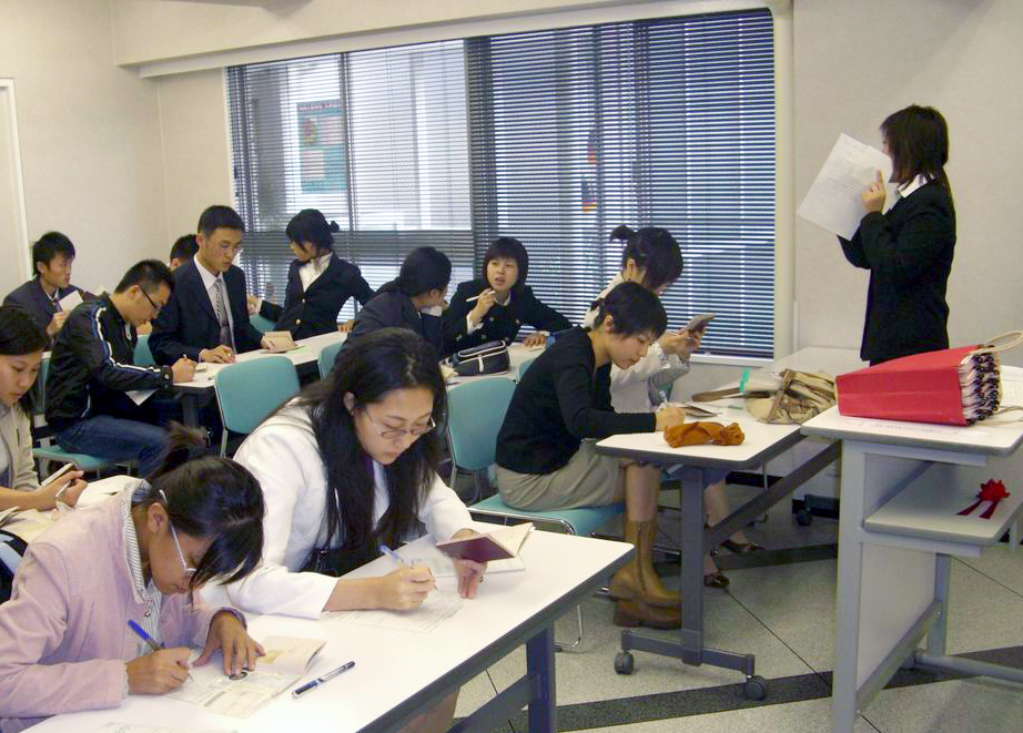米乐:日本是如何对待留学生的？你必须遵守规则